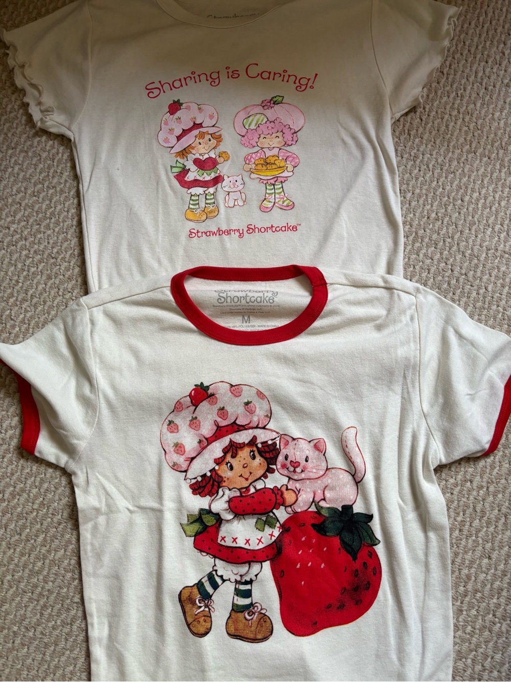 Strawberry Shortcake Cream Graphic Women’s Tops